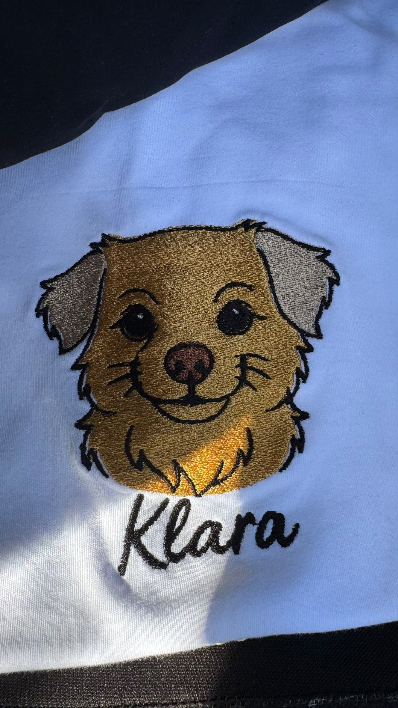 Персонализирана везена маица со ликот на Вашиот миленик – во боја и со полн вез